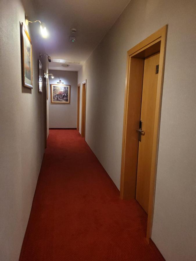 Virgo B&B Biznes 露米雅 外观 照片
