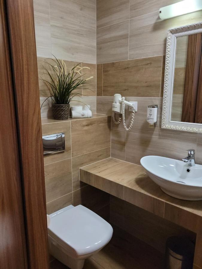 Virgo B&B Biznes 露米雅 外观 照片