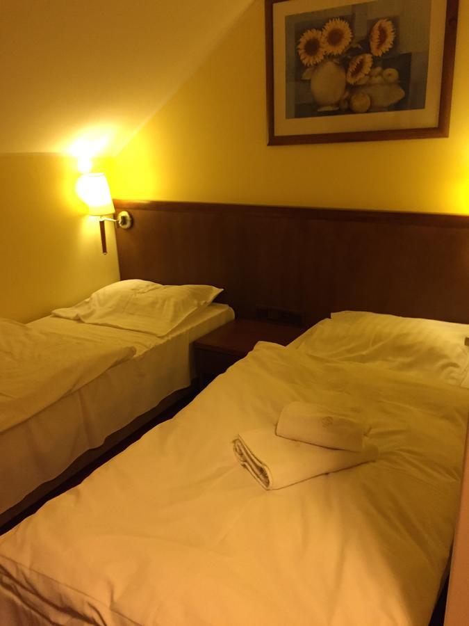 Virgo B&B Biznes 露米雅 外观 照片