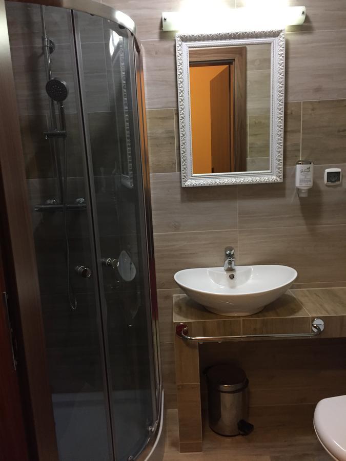 Virgo B&B Biznes 露米雅 外观 照片